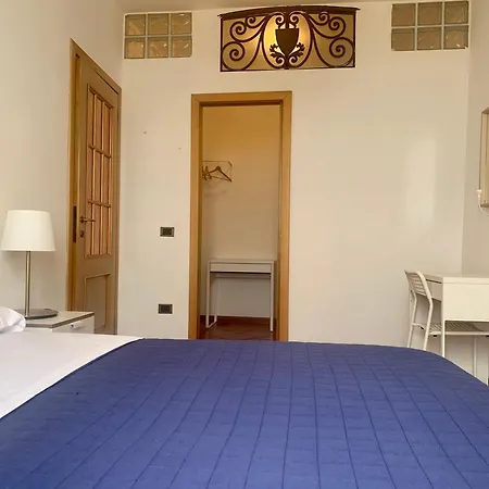 Magdalene Apt. Сиена